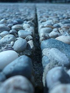 selective focus photography of rocky road thumbnail