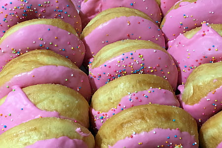 close-up photography of doughnuts thumbnail