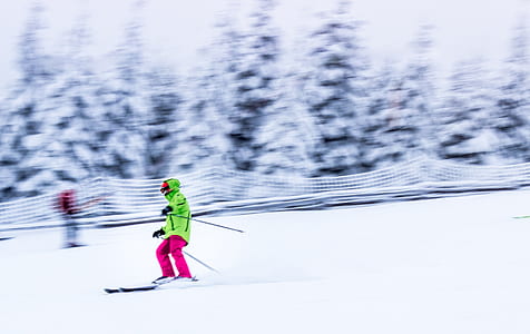 person skiing on snow thumbnail