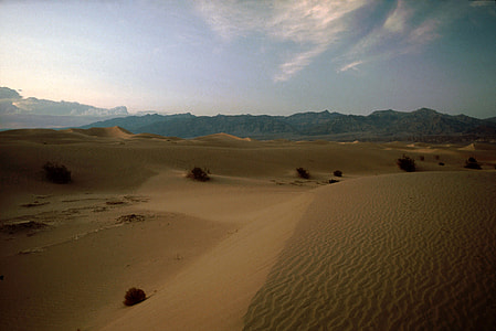 Desert dunes near Stovepipe Wells at Death Valley National Park, Nevada thumbnail
