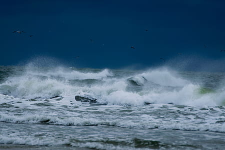 water waves thumbnail