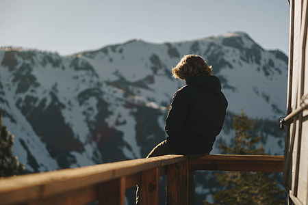man sitting at the stair thumbnail
