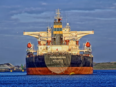 close up photograph blue and red Pernadina ship thumbnail