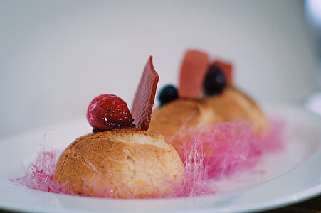 Profiterole dessert thumbnail