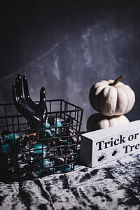 Halloween Decorations thumbnail