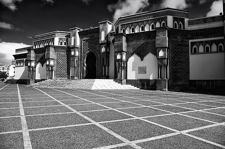 grayscale photo of building thumbnail