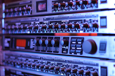 silver stereo component thumbnail