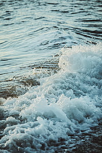 photo of seashore wave thumbnail