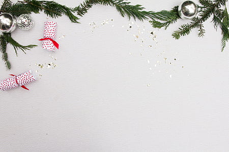 green garland border on gray board thumbnail