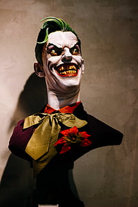 The Joker bust in room thumbnail