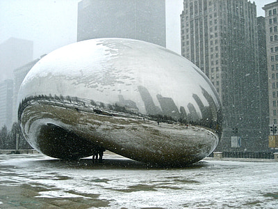 Cloud Gate, Chicago during winter thumbnail