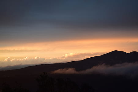 photography of cloudy mountain thumbnail