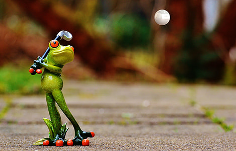 frog playing golf figurine thumbnail
