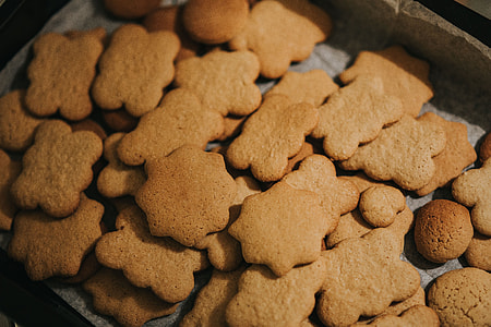 Homemade gingerbread cookies thumbnail