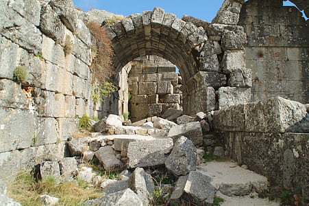 photo of ruins during daytime thumbnail