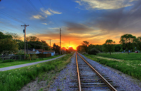 Further roadway scenery at sunset in Southern Wisconsin thumbnail