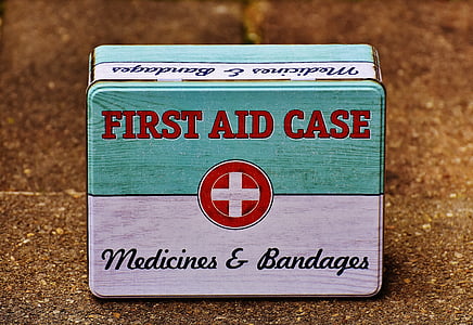 Medicines & Bandages first aid case thumbnail