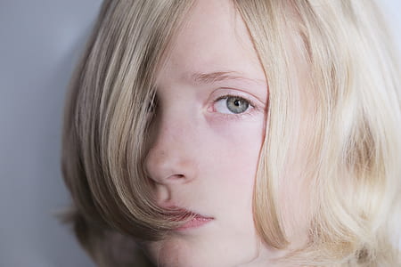 blonde hair boy thumbnail