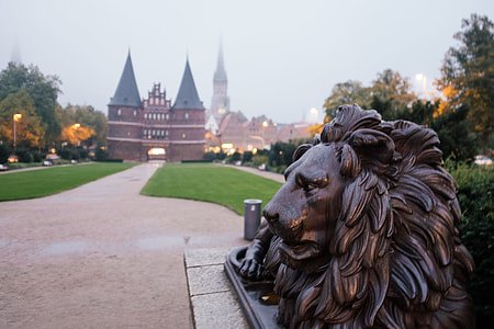 Holstentor in Lubeck thumbnail
