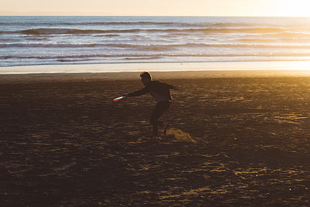 man running on the beach thumbnail