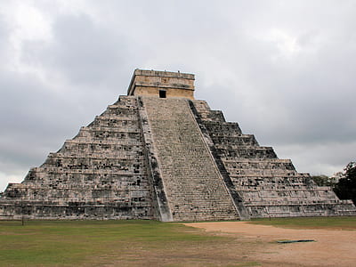 Chichen Itza during daytime thumbnail