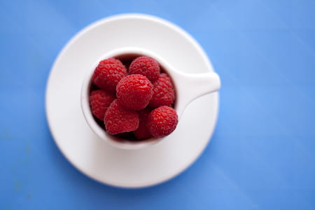 raspberries in bowl thumbnail