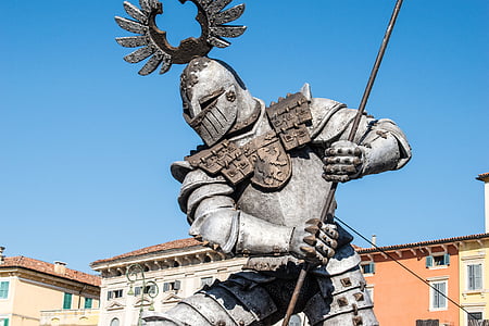 photography of spartan gladiator statue thumbnail
