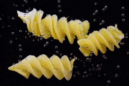 pasta sunk on water thumbnail