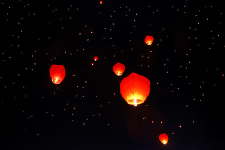 red paper lantern thumbnail
