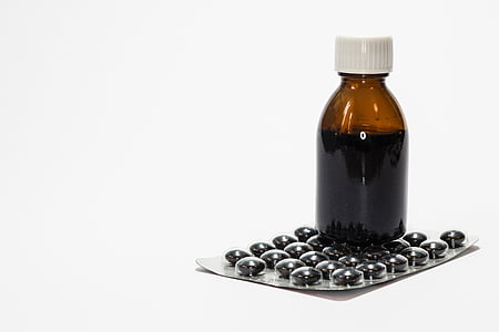 amber glass bottle and blister pack thumbnail