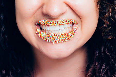 Woman Multicolored Lipstick thumbnail