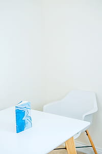 White Table thumbnail