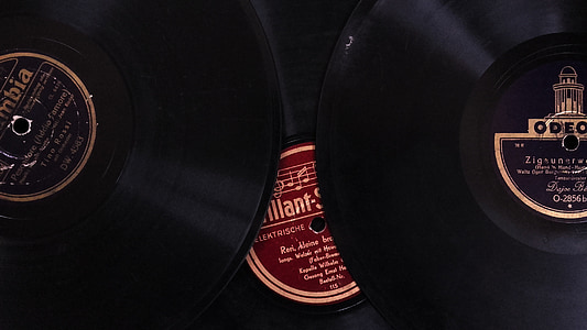 two Odeo and Columbia vinyl discs thumbnail