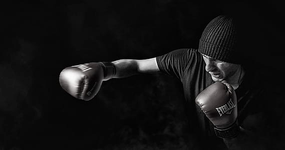Man Doing Boxing thumbnail