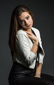 woman wearing white blazer thumbnail