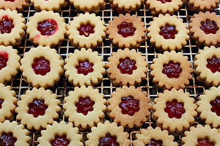 cookies on tray thumbnail