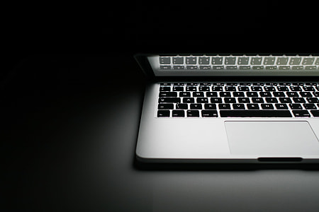 Half of MacBook Pro 2013 thumbnail