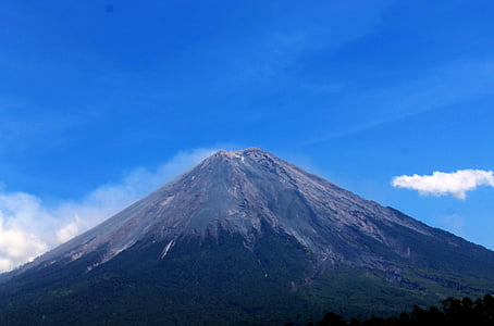 closeup photo of a mountain thumbnail