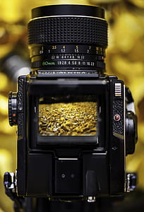 shallow focus photography of DSLR camera thumbnail