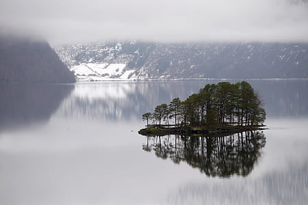 aerial view photo of island thumbnail