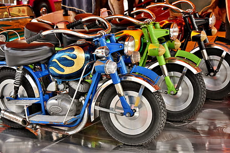 several pocket bikes thumbnail