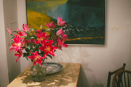 Flowers in cafe thumbnail