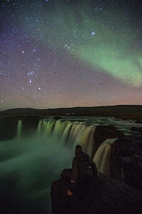 waterfalls with aurora thumbnail
