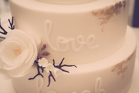 White Icing-covered 3-tier Cake thumbnail