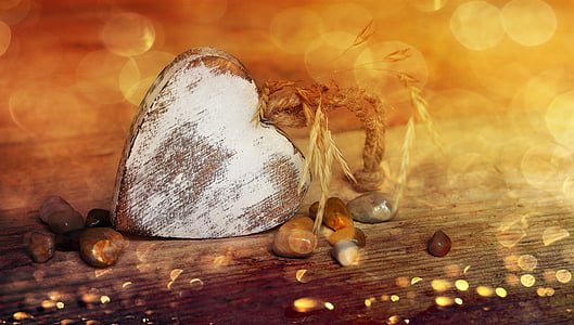 brown heart decor thumbnail