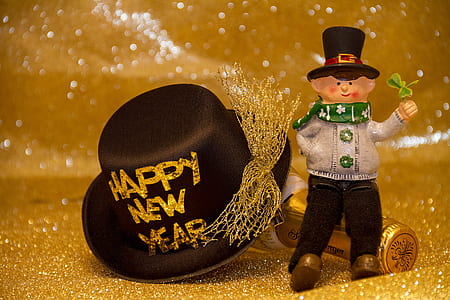 Happy New Year ceramic figurine thumbnail