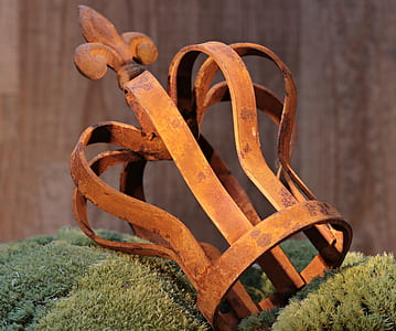 brass-colored crown decor thumbnail