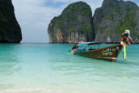 boat on body of water thumbnail