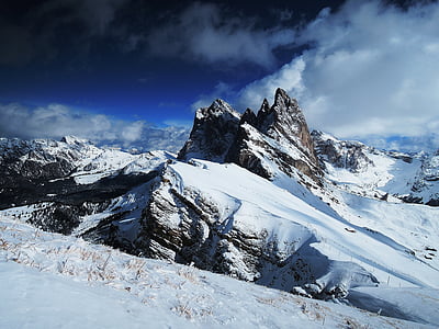 mountains filled with snow thumbnail