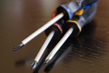 three screw drivers thumbnail